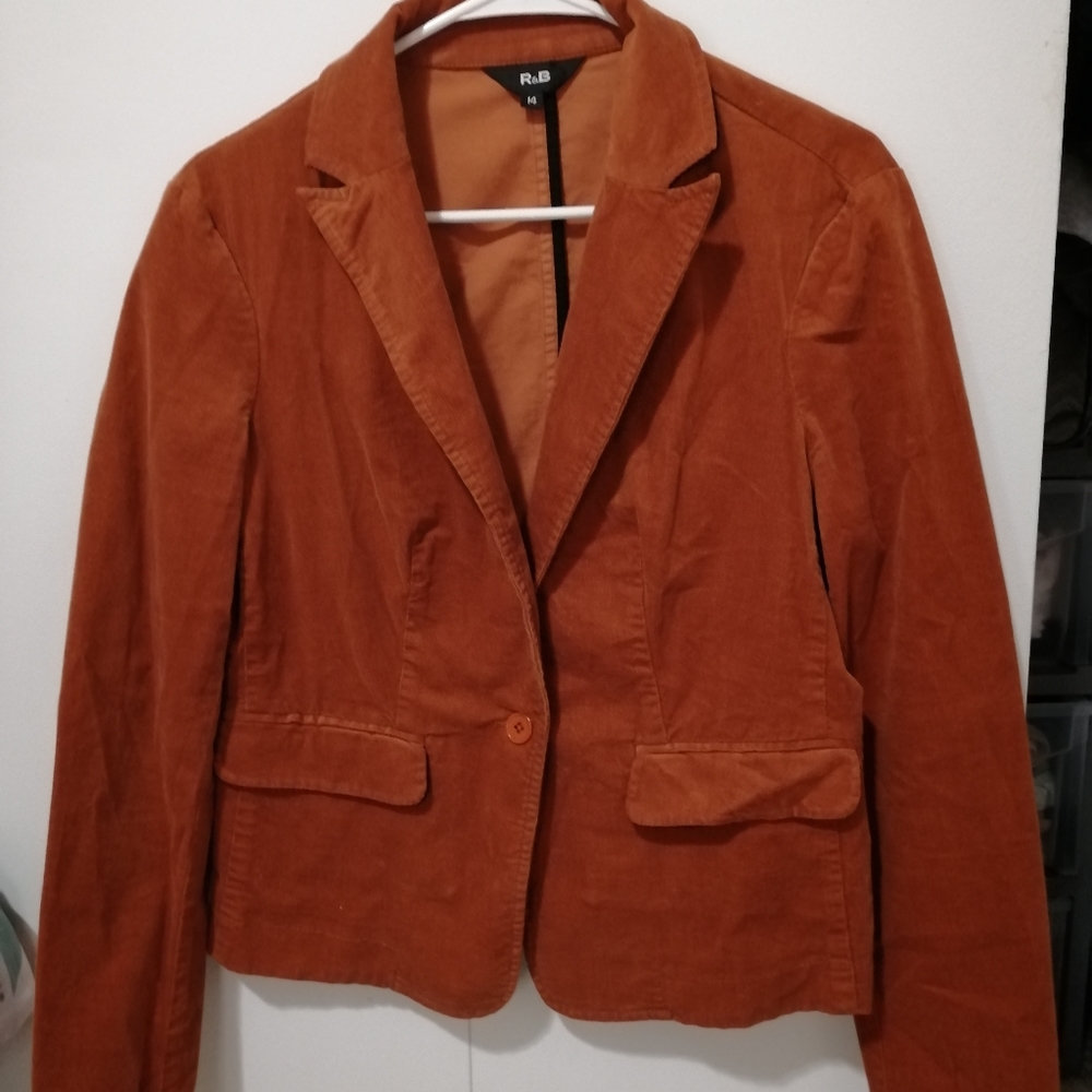 R&B orange short coat